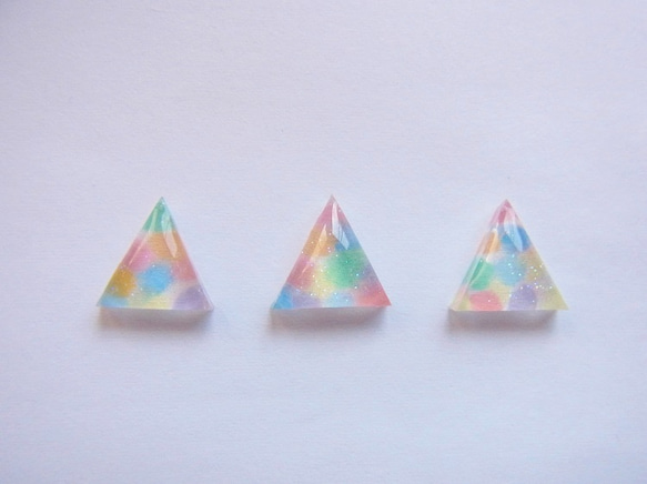 三角マーブルちびピアス 2枚目の画像