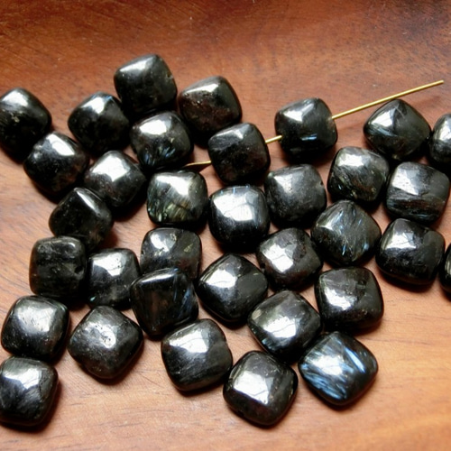 角閃石(スクエア) 8P 天然石 BEADS MARKET 通販 4142702｜Creema