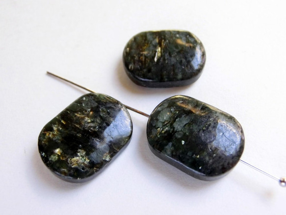 角閃石 3P 天然石 BEADS MARKET 通販 5168390｜Creema(クリーマ)