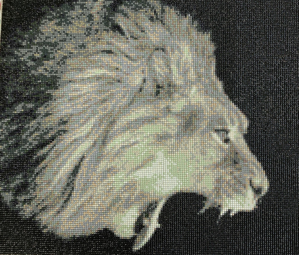 ダイヤモンド　ビーズ　アート　モノクロ　ライオン　完成品 1枚目の画像
