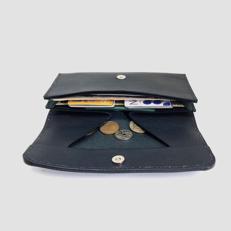 【送料無料】【ずっと触れていたいしっとりとした柔らかさ】スリムギャルソンウォレット アリゾナ(ネイビー×ターコイズ)