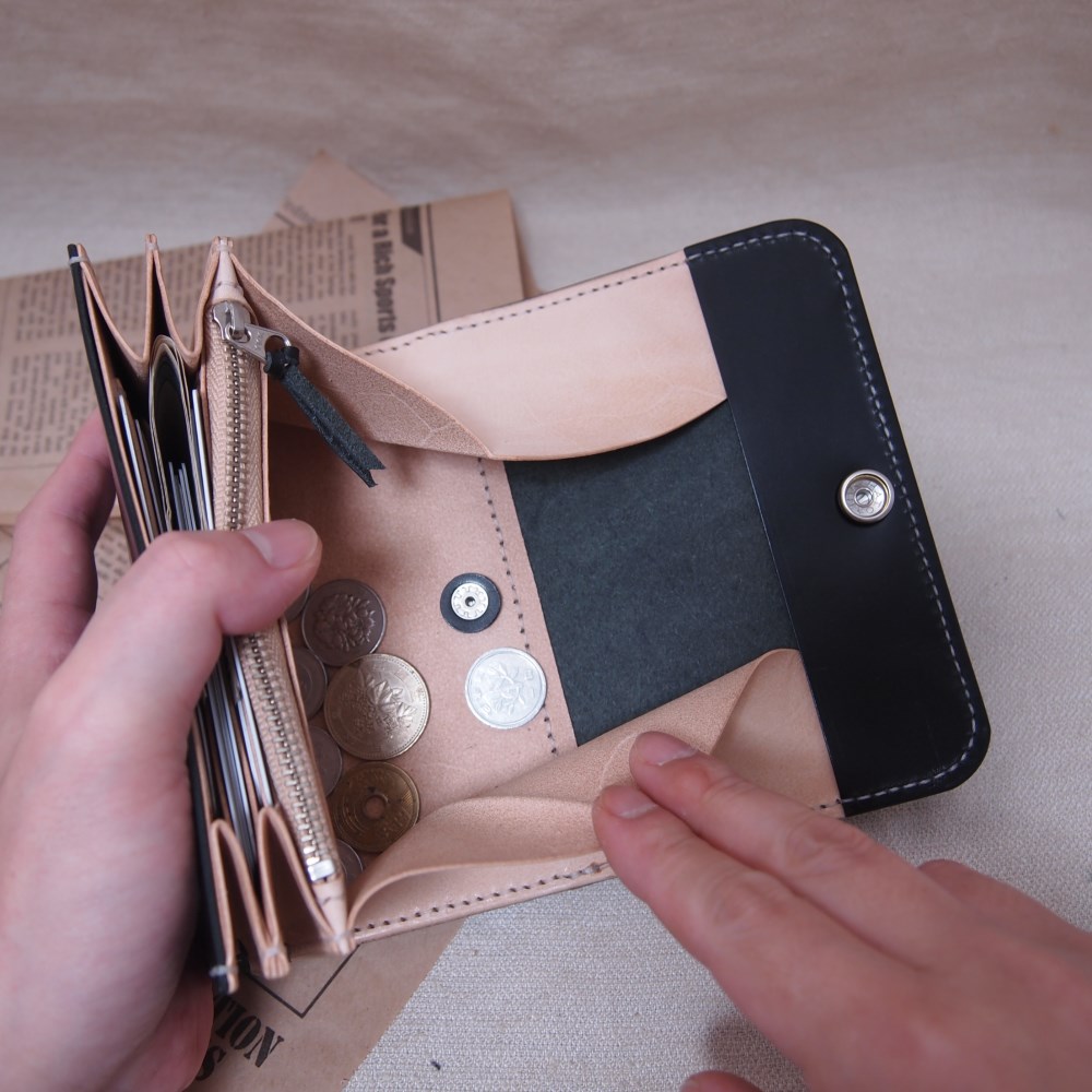 【送料無料】【ミドルでも小銭入れが使いやすい】ミドルギャルソンウォレット  ルガトー(黒)