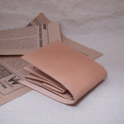 【使いやすさにこだわった】２つ折り財布 サドルレザー(ナチュラル) 1枚目の画像