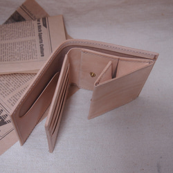 【使いやすさにこだわった】２つ折り財布 サドルレザー(ナチュラル) 2枚目の画像