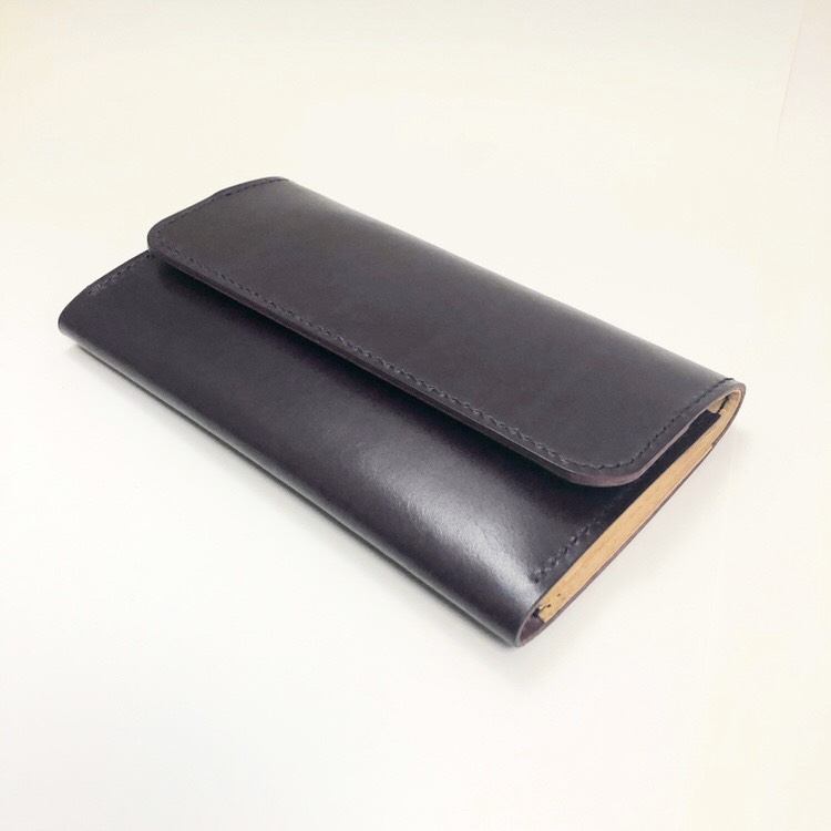 【送料無料】【薄くても容量と使い勝手は損ないたくない】スリムギャルソンウォレット ルガトー(紫) 14,664円