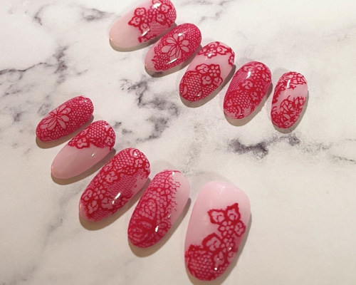 標準サイズ◇赤レース模様のネイルチップ ネイルチップ（つけ爪