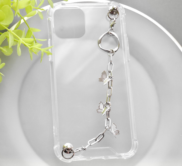 シルバーバタフライのキーリングハンガー　スマホケース　iPhoneケース　ストラップ　全機種　スマホチェーン 2枚目の画像