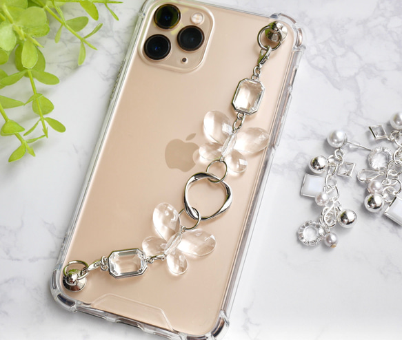 バタフライとシルバーリングのキーリングハンガー　スマホケース　iPhoneケース　ストラップ　全機種　スマホチェーン 2枚目の画像