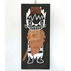 革鎧をつけたネコ戦士のウッドバーニングアート アフリカ オブジェ 木工 木雑貨 精霊 民族 エスニック  No7 1枚目の画像