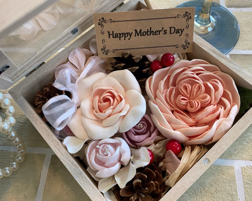 マニーローズお皿と薔薇の収納ボックスセット マニーローズお皿と薔薇の収納ボックスセット 楽天市場】バラ