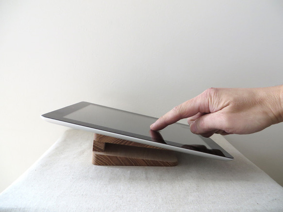 tablet stand / rack L｜ipad & others（他社製も可） 3枚目の画像