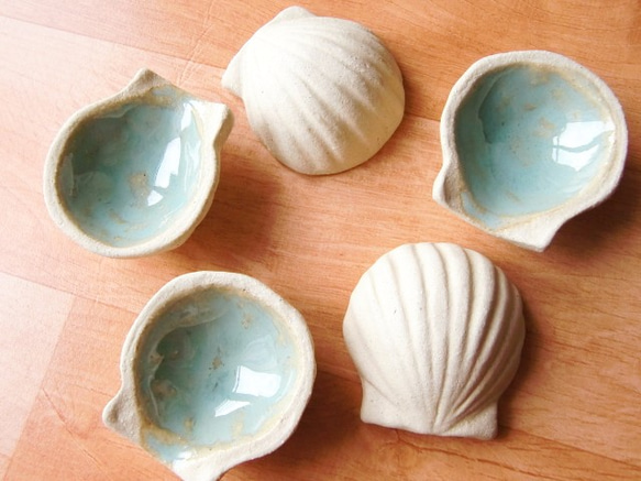 貝殻のはし置き２枚（ミルキーエメラルド） 3枚目の画像