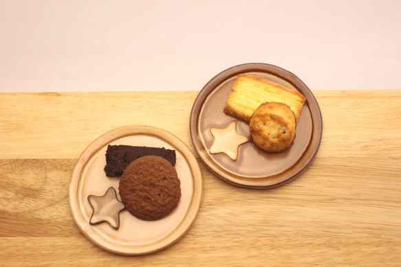 ケーキ小皿２つセット 1枚目の画像