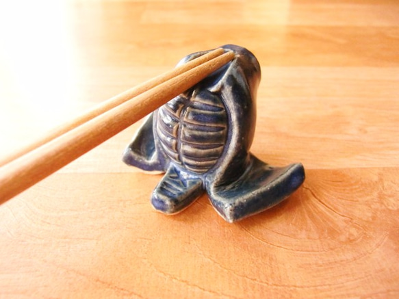 ＜koyaken様ご注文品＞剣道のメン箸置き（藍色２つ） 1枚目の画像