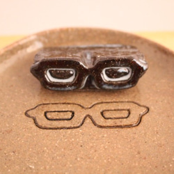 メガネの立体箸置き＆お皿 1枚目の画像
