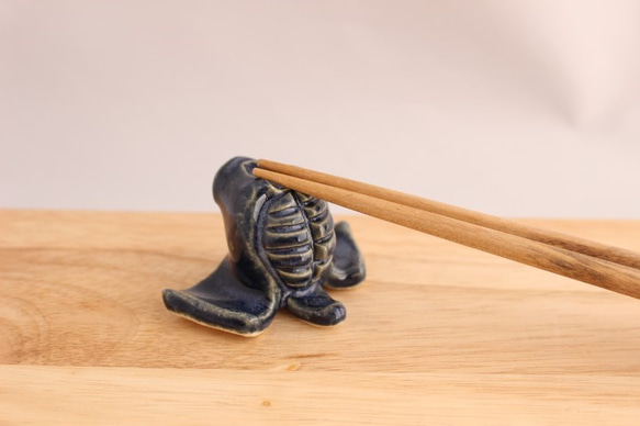 ＜みちるん様ご注文品＞剣道のメン箸置き（藍色2つ） 1枚目の画像