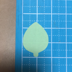《カラーシール・4色セット》葉っぱ・リーフ型2.4×1.8cm96枚 3枚目の画像