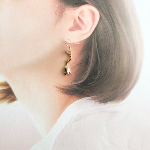 チューリップ ゴールド 金 ピアス ハンドメイド イヤリング ピアス