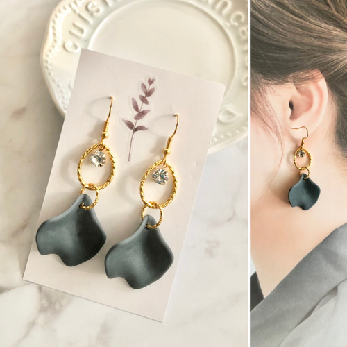 花びら グレー リング チャーム 大ぶり ピアス ハンドメイド  