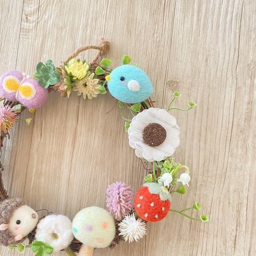 羊毛フェルト⭐︎ナチュラル森のリース（クローバー） 羊毛フェルト