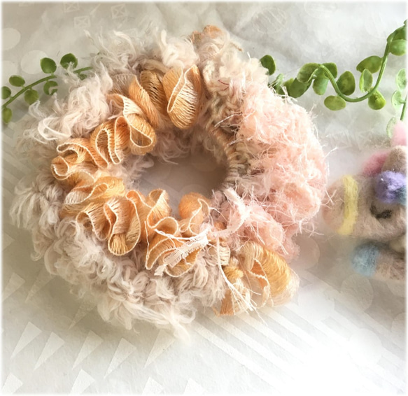 ふわふわ♡ナチュラルオレンジのシュシュ✳︎ファー✳︎テープヤーン 