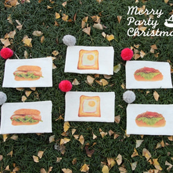 クリスマス限定＊ポンポンつき3種のごちそうパンのポーチ 1枚目の画像