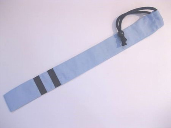 ハサミ・定規・ハーモニカ・リコーダー巾着　水色×紺ライン 1枚目の画像