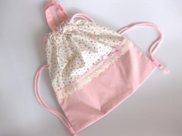 持ち手つき巾着シュルダータイプ　小花柄×ピンク 1枚目の画像