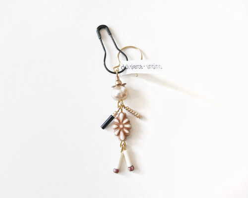 Madame・お人形さんpierce 1点限り ピアス（フック・チェーン