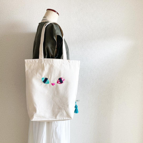 オッドアイの白猫ちゃんトートバッグ】 トートバッグ Gradual