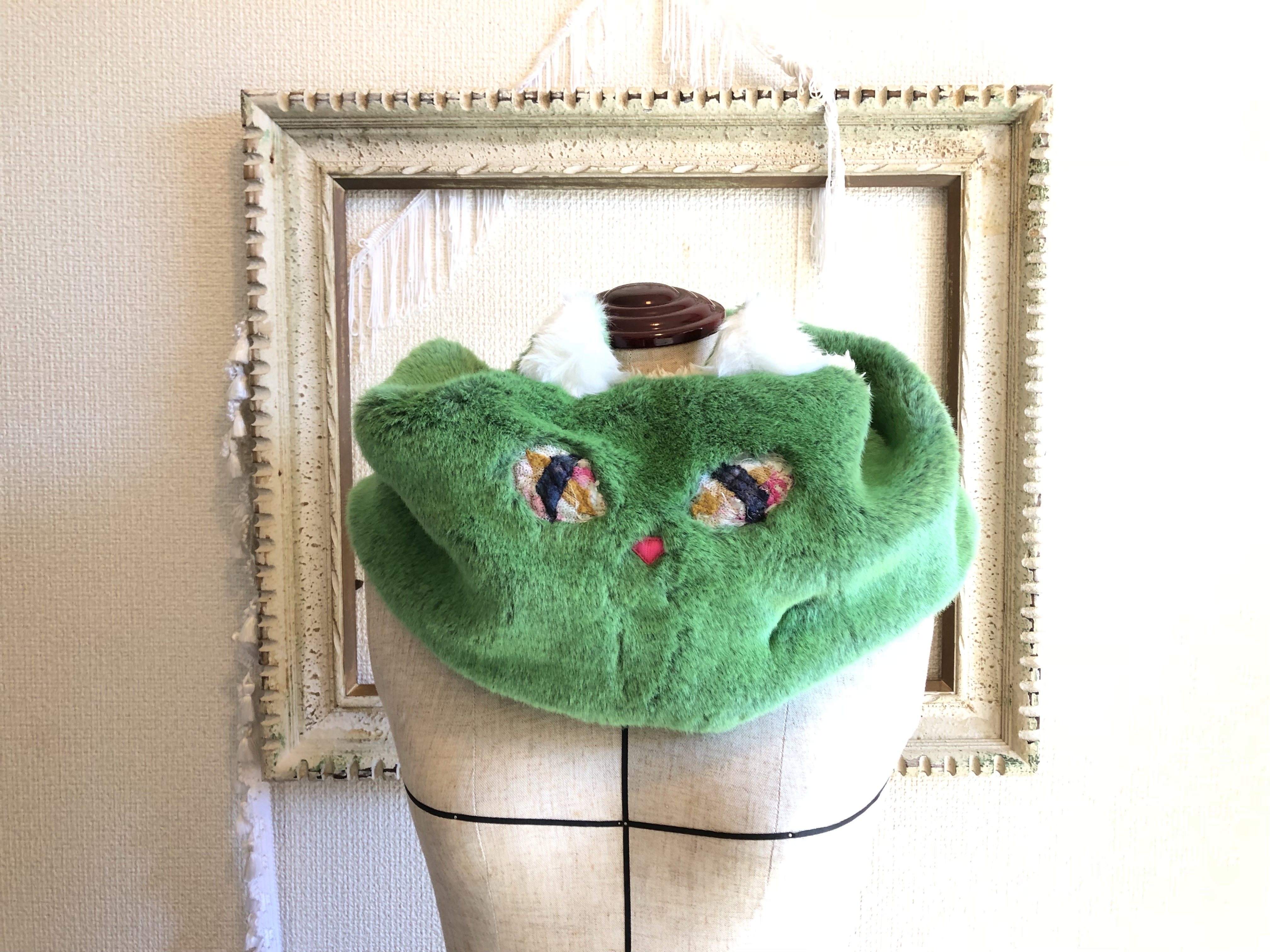 【緑毛ねこちゃんと一緒にお出かけスヌード（オーダー可）】