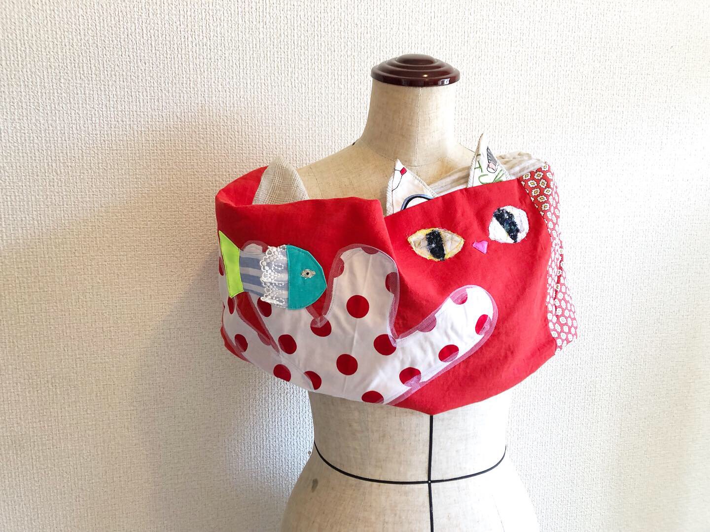 【赤色ねこちゃんと珊瑚とお魚さんと一緒にお出かけスヌード（オーダー可）】