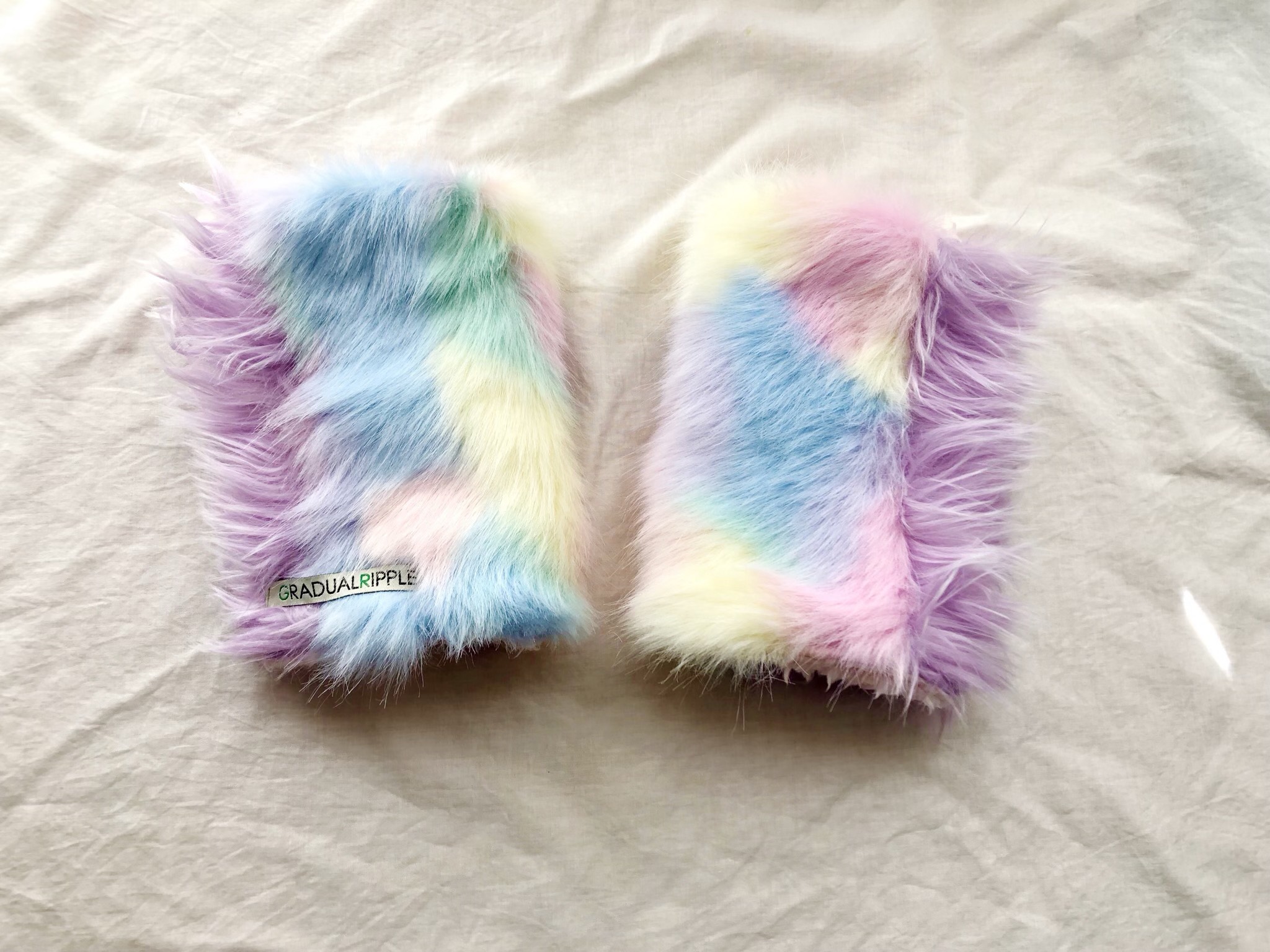 【カラフルおてての猫ちゃんハンドウォーマー】 4,836円