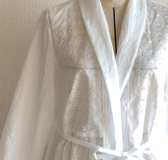 【白刺繍の綿麻ロングコート】 2枚目の画像