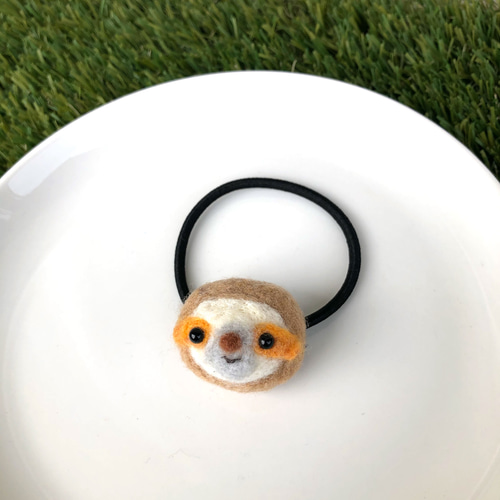 ナマケモノのヘアゴム ヘアゴム きなこぷりん 通販 12860127｜Creema  