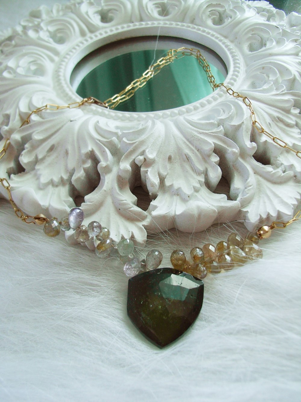 大粒ウォーターメロントルマリンとサファイアのネックレス