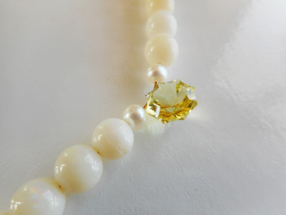 【高品質】ホワイトオパールと星形レモンクォーツのネックレス　K14GF 4枚目の画像