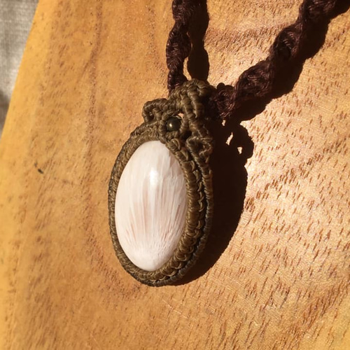 オレンジスコレサイト・マクラメヘンプネックレス ネックレス