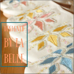 La Belle 綺麗な刺繍の手づくりバブーシュ/アミーラ/ユニークデザイン/白×水色/スリッパ 5枚目の画像