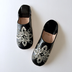 免費送貨，直到11/6優雅拖鞋蕾哈娜黑色（僅在日本）☆☆SALE手工縫製的刺繡 第3張的照片