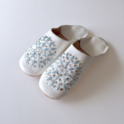 優雅的白色拖鞋免費送貨手工縫製的刺繡*淺藍 第4張的照片