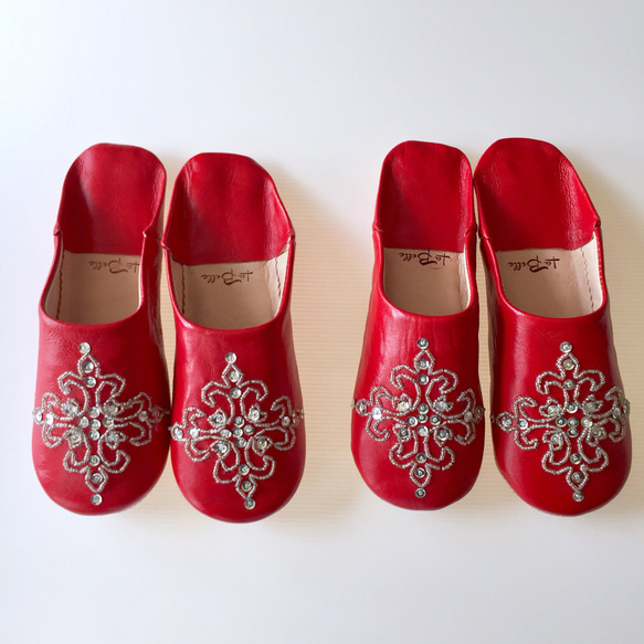 優雅Babushu Lapela明亮的紅色設置為手工縫製的刺繡，直到免費送貨4/30 第2張的照片