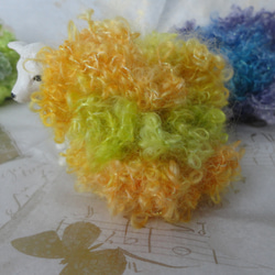 手紡ぎ糸　お花のヘアゴム 4枚目の画像
