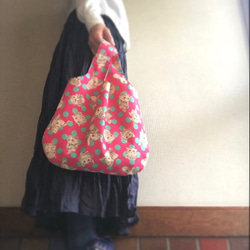 コットンのトートバッグ/ ジョリーフルール・ラトワール