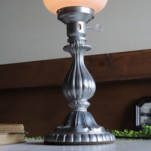 ヴィンテージ アンティーク ポータブルランプ ミルクガラス アメリカ