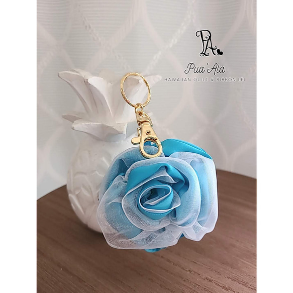 ♡ハワイアンリボンレイのキット〜Flower Ballチャーム〜♡(完成品ではありません) 1枚目の画像