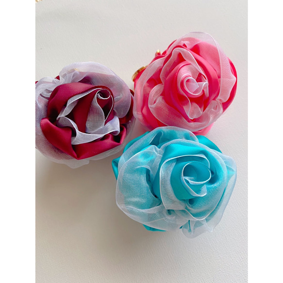 ♡ハワイアンリボンレイのキット〜Flower Ballチャーム〜♡(完成品ではありません) 2枚目の画像