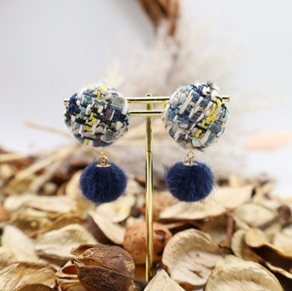 ツイード　ボタン　ピアス　イヤリング　白　ピンク　ハンドメイド　チェック 春 ツイード ボタン ピアス イヤリング 白 ピンク ハンドメイド