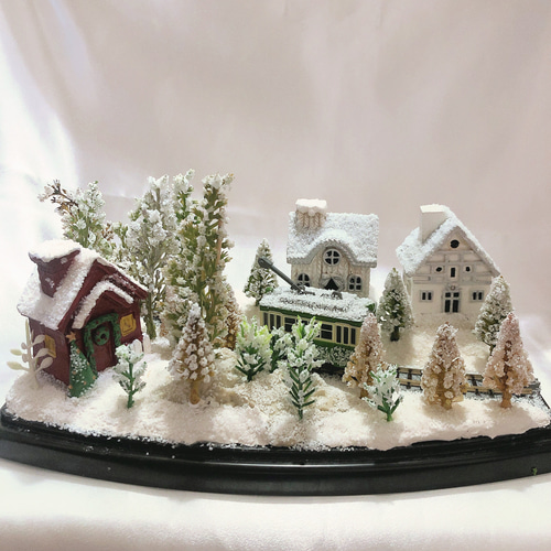 新品同様】冬の風景 雪化粧 ミニチュア ジオラマ 模型