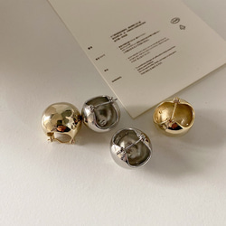 韓国ファッション　丸みがかわいらしいピアス　アクセサリー 　ゴールド157　シルバー158 4枚目の画像